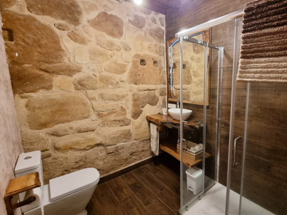 baño-rustico-alojamiento-turistico-salamanca-el-rincon-de-arabayona